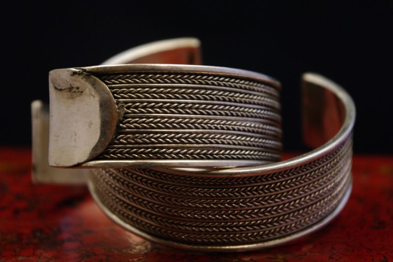 Cliquez sur la vignette pour agrandir et survolez la photo pour zoomer Petit Bracelet ethnique de Mariage minorité Miao 3