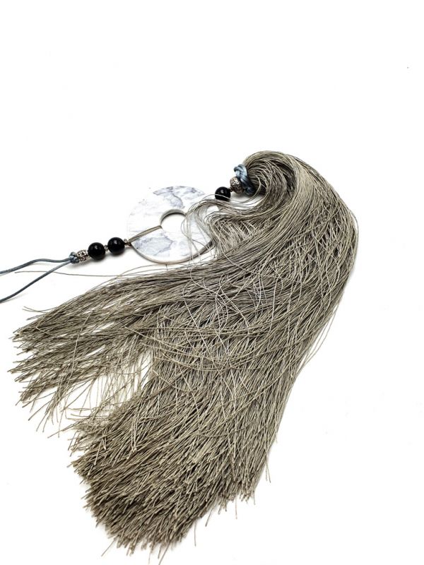 Cliquez sur la vignette pour agrandir et survolez la photo pour zoomer Petit Disque Bi suspendu en Jade et Soie Gris 3