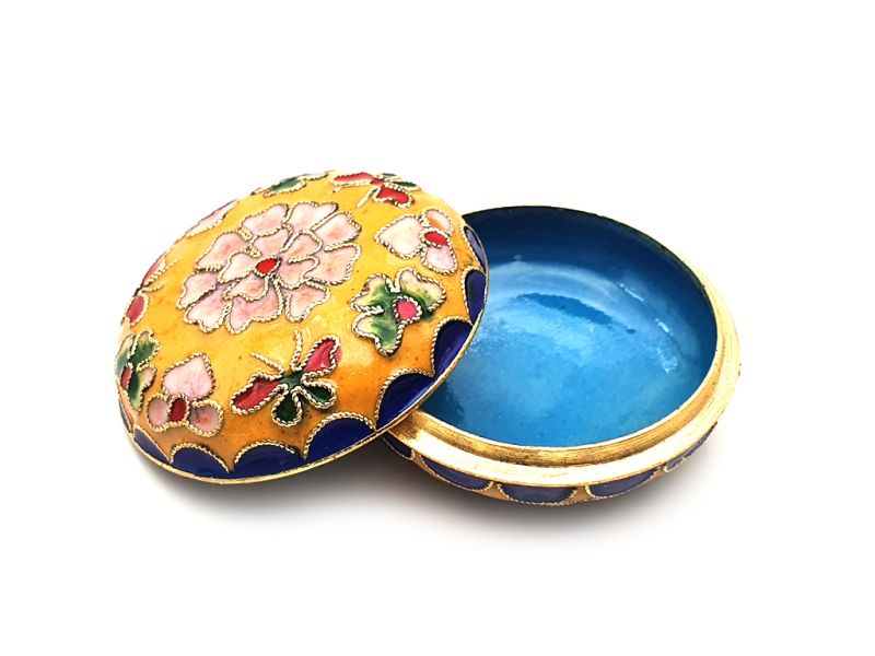 Cliquez sur la vignette pour agrandir et survolez la photo pour zoomer Petite Boite en Cloisonnée Chinoise Jaune 2