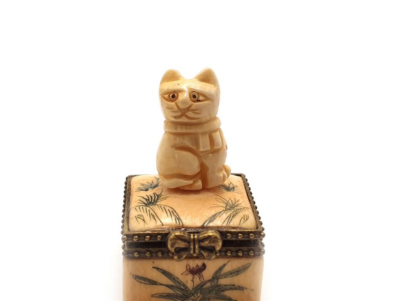 Cliquez sur la vignette pour agrandir et survolez la photo pour zoomer Petite Boite en OS Chat 3