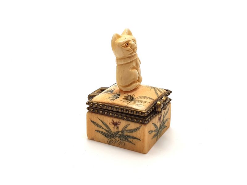 Cliquez sur la vignette pour agrandir et survolez la photo pour zoomer Petite Boite en OS Chat 4