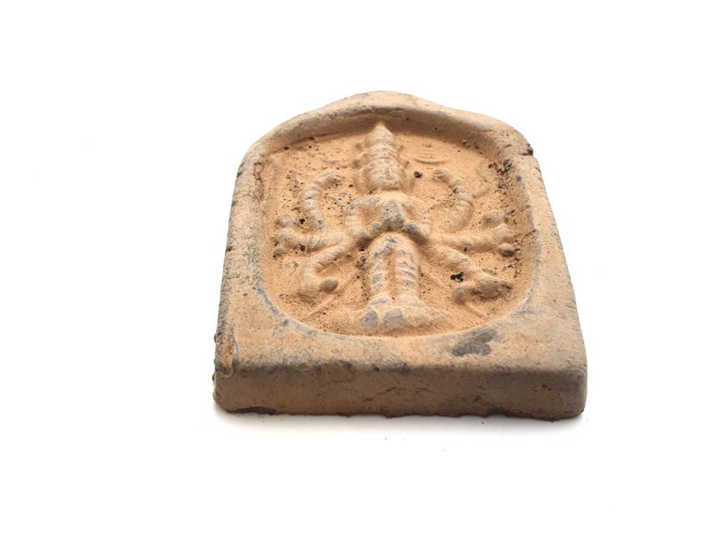 Cliquez sur la vignette pour agrandir et survolez la photo pour zoomer Petite Plaque chinoise en Terre Cuite Mahayana 3
