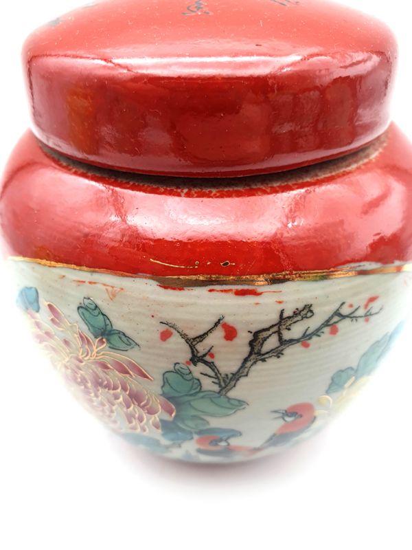 Cliquez sur la vignette pour agrandir et survolez la photo pour zoomer Petite Potiche Chinoise en Porcelaine Colorée - Rouge - Deux oiseaux sur l'arbre 3
