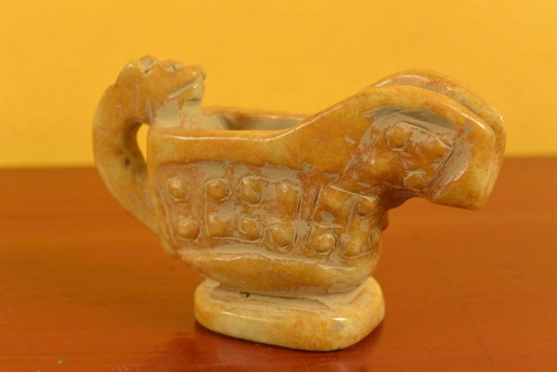 Cliquez sur la vignette pour agrandir et survolez la photo pour zoomer Pierre de Jade petite potiche 2 2