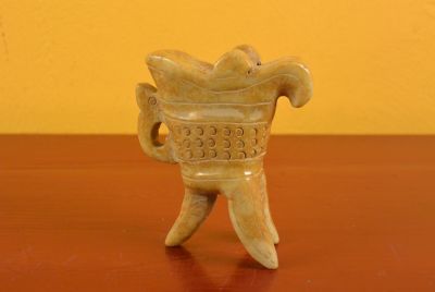 Pierre de Jade petite potiche 3 Pierre de Jade petite potiche 3