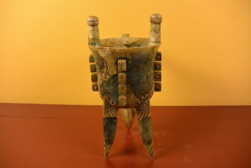 Cliquez sur la vignette pour agrandir et survolez la photo pour zoomer Pierre de Jade verre chinois en jade 3
