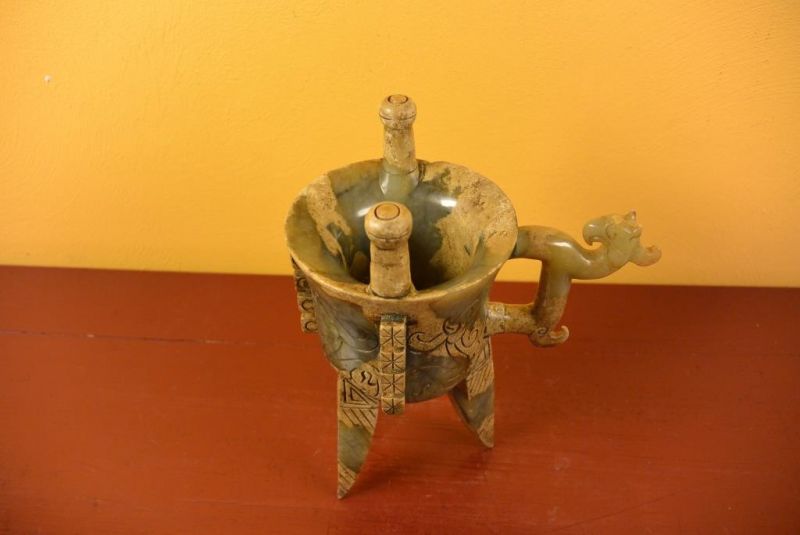 Cliquez sur la vignette pour agrandir et survolez la photo pour zoomer Pierre de Jade verre chinois en jade 4