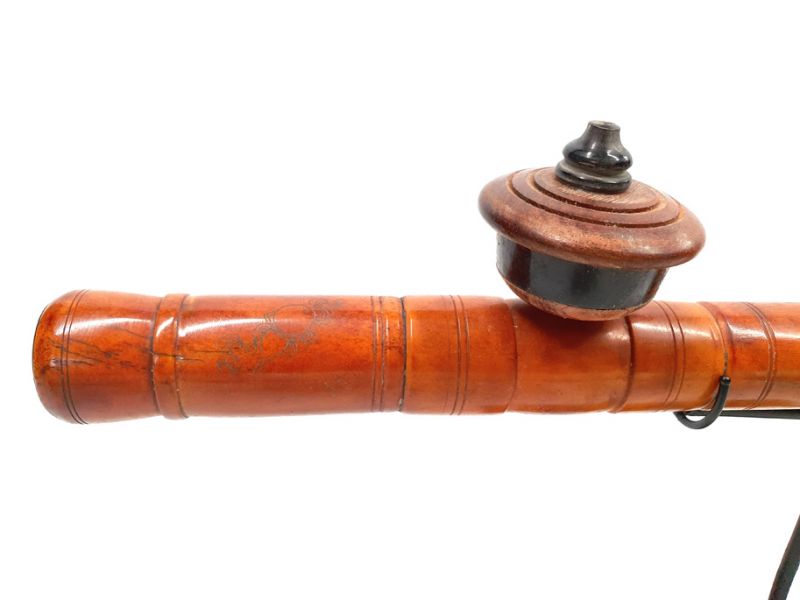 Cliquez sur la vignette pour agrandir et survolez la photo pour zoomer Pipe chinoise en os - Gravée 2