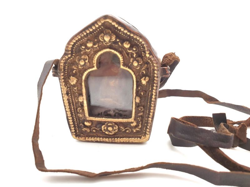 Cliquez sur la vignette pour agrandir et survolez la photo pour zoomer Reliquaire Tibétain Gao 2