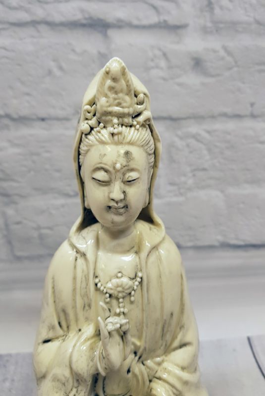Cliquez sur la vignette pour agrandir et survolez la photo pour zoomer Statue chinoise blanche - Porcelaine Dehua - GuanYin 2