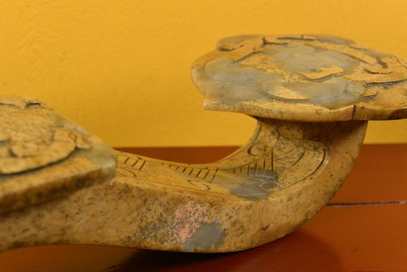 Cliquez sur la vignette pour agrandir et survolez la photo pour zoomer Statue en Jade Sceptre Ruyi Ancien 2