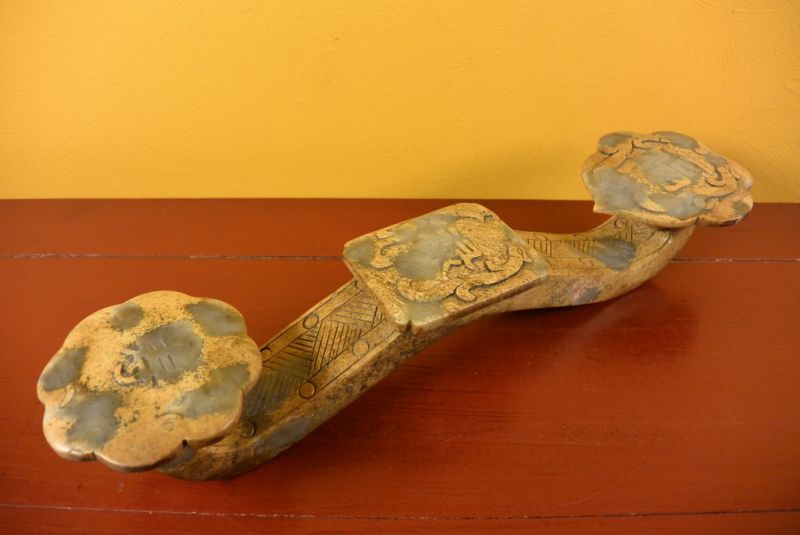 Cliquez sur la vignette pour agrandir et survolez la photo pour zoomer Statue en Jade Sceptre Ruyi Ancien 4