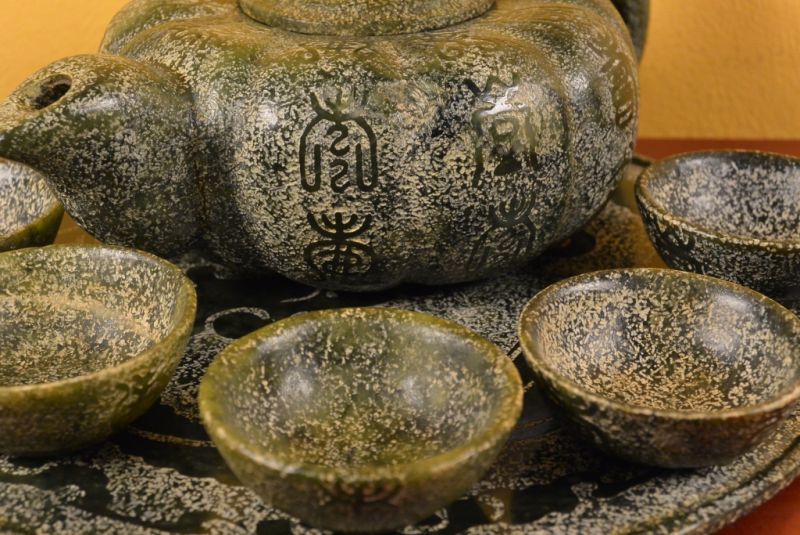 Cliquez sur la vignette pour agrandir et survolez la photo pour zoomer Statue en Jade service à thé 2