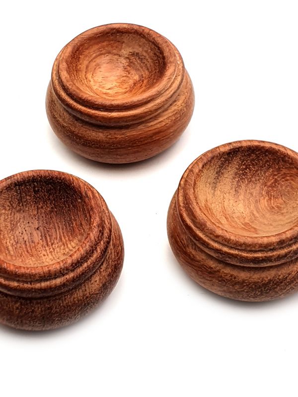 Cliquez sur la vignette pour agrandir et survolez la photo pour zoomer Support pour noix sculptée - Bois de Santal 4