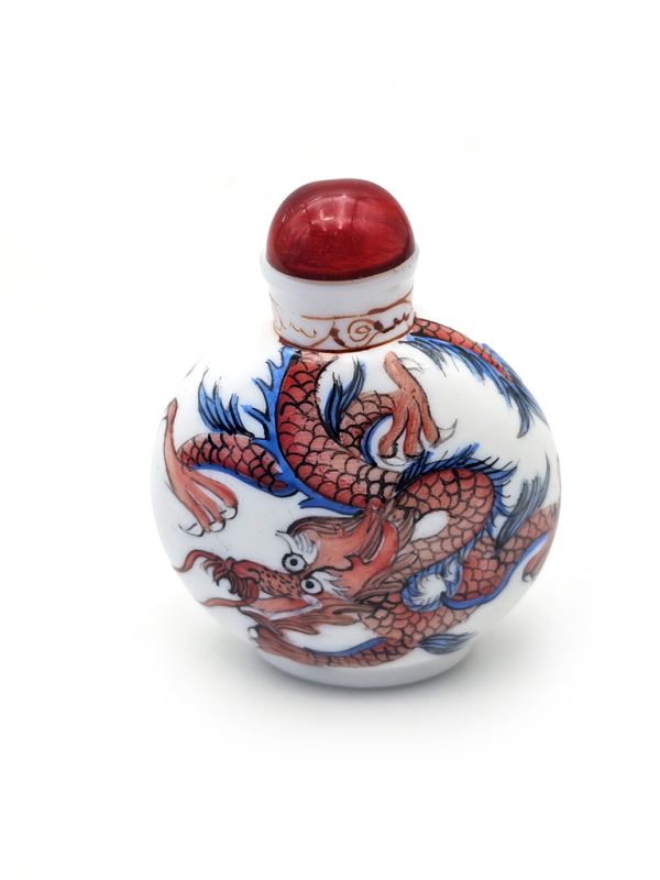 Cliquez sur la vignette pour agrandir et survolez la photo pour zoomer Tabatière chinoise (Age 20 ans) - Verre soufflé - Dragon bleu et rouge 2