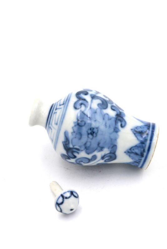 Cliquez sur la vignette pour agrandir et survolez la photo pour zoomer Tabatière Chinoise en Porcelaine - Peinture à la main - Blanc et Bleu - Fleur 5 4