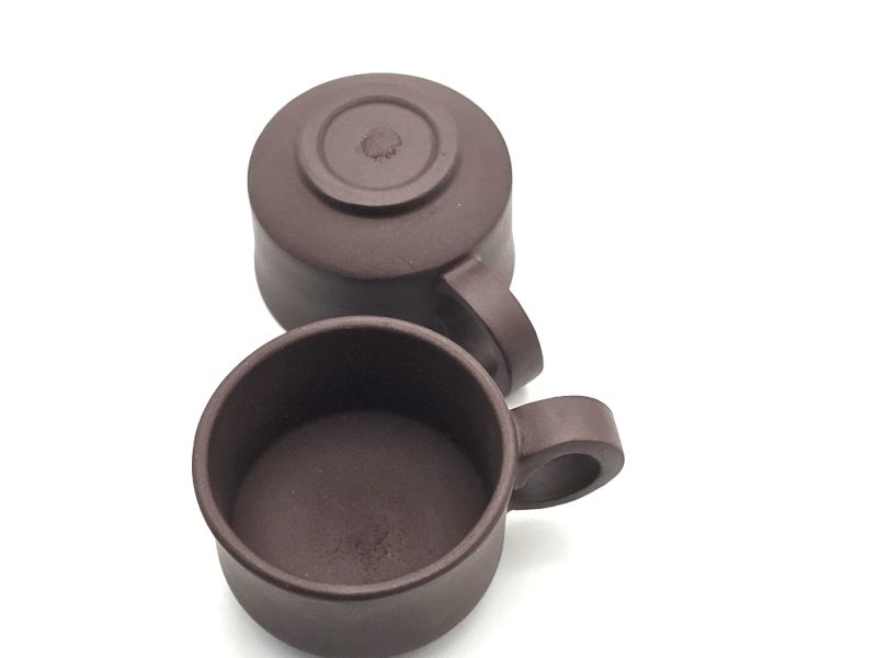 Cliquez sur la vignette pour agrandir et survolez la photo pour zoomer Tasses chinoises en terre de Yixing - Argile Brune Zi Ni - Lot de 2 tasses avec anse - 90ml 4