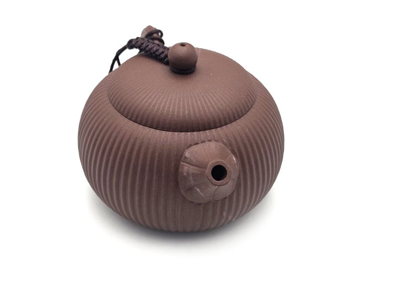 Cliquez sur la vignette pour agrandir et survolez la photo pour zoomer Théière chinoise en terre de Yixing - Argile Rouge Zi Ni - art du thé - 300ml 3