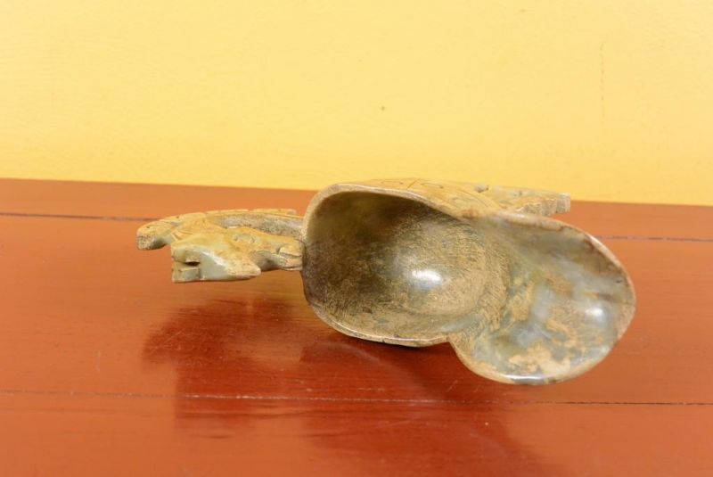 Cliquez sur la vignette pour agrandir et survolez la photo pour zoomer Verre chinois en jade véritable 2 5